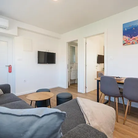 In With Wifi * Zadar