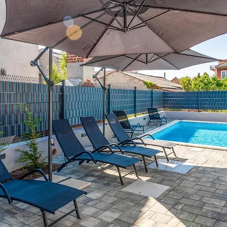 Lägenhet Fantastisk I Med Pool Zadar